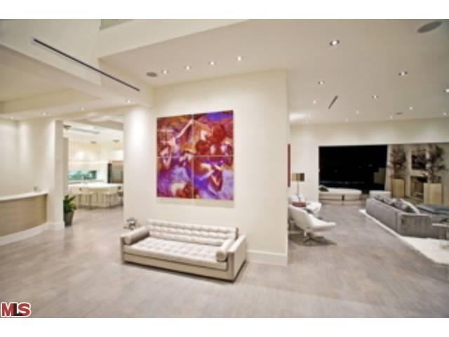 9648 Highridge Dr, Beverly Hills, CA 90210