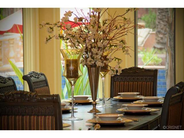 4141 Hayvenhurst Avenue, Encino, CA 91436