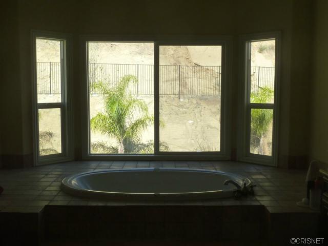22845 Hialeah Way, Chatsworth, CA 91311