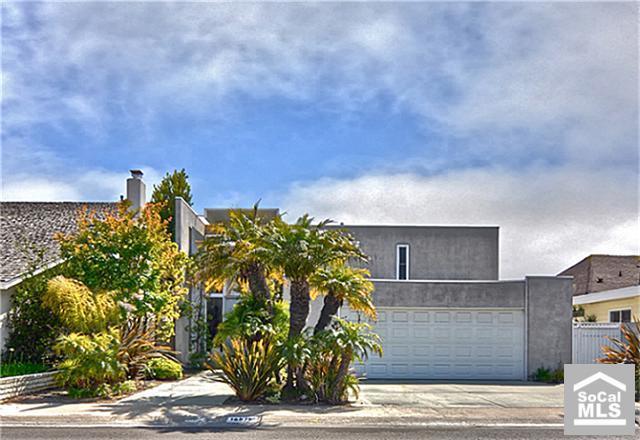 16575 Ensign Cir, Huntington Harbor, California Homes & Land - Real Estate