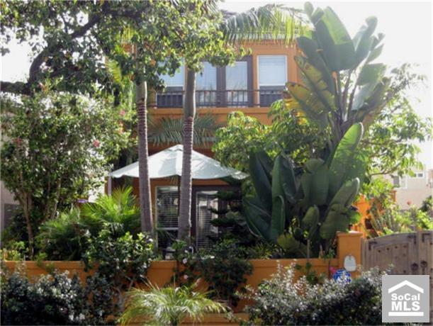 214 Venice Ave, Huntington Beach Downtown in Orange County, CA 92648 Home for Sale