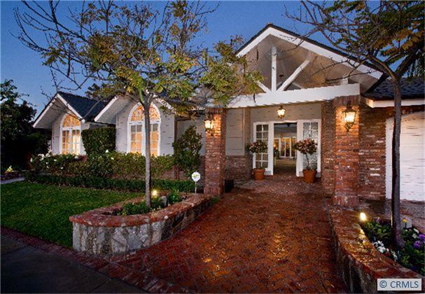 1472 Galaxy Dr, Newport Beach, CA 92660